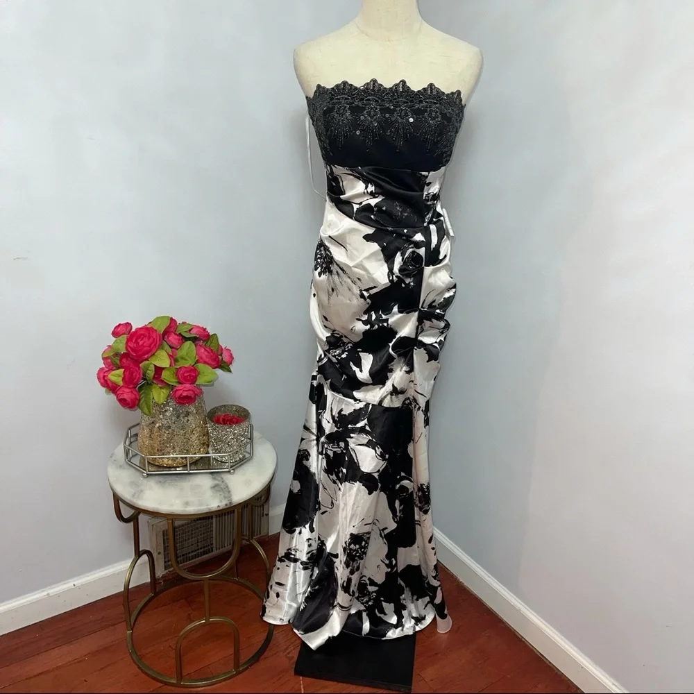 # Davids Bridal Strapless Sequined Chest Black & White Gown / Maxi Dress Size 7 - Picture 6 of 17